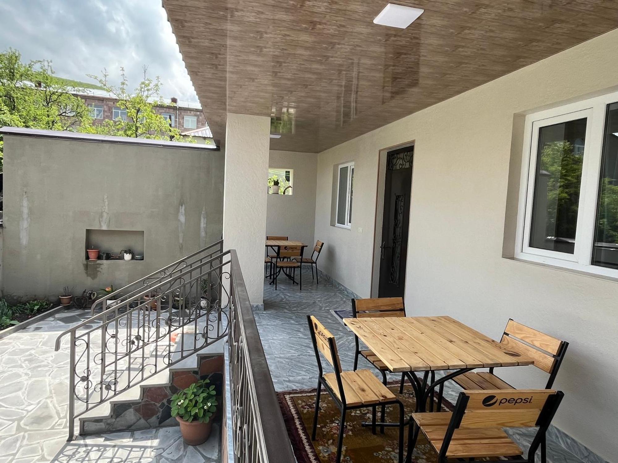 Inexpensive House Bed and Breakfast Βανατζόρ Εξωτερικό φωτογραφία
