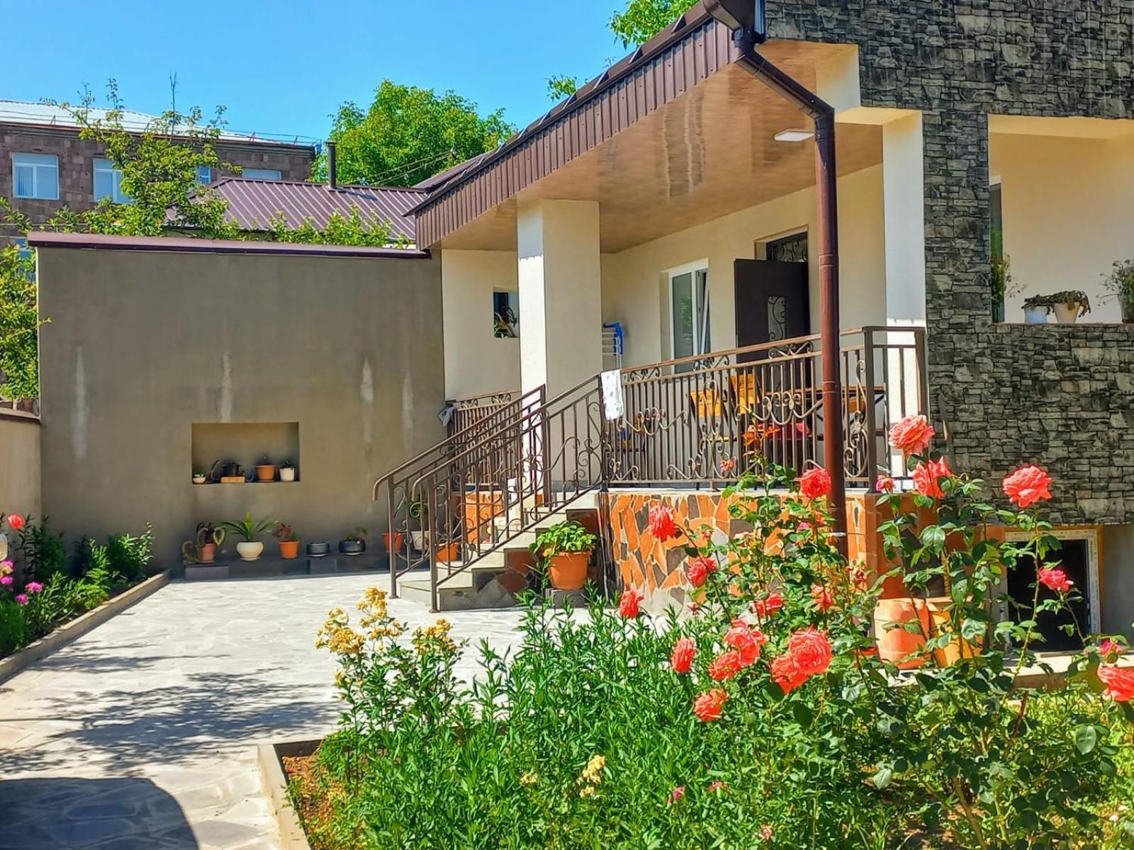 Inexpensive House Bed and Breakfast Βανατζόρ Εξωτερικό φωτογραφία
